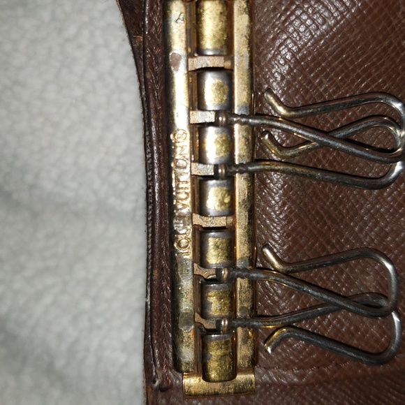 Well Loved Louis Vuitton Damier Ebene Key Cles Date codeCT0074 - Picture 14 of 16